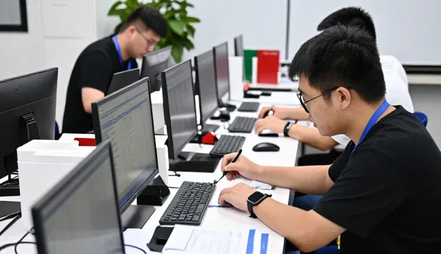 北京鑫月盛世广告制作有限公司打造厂房车间下的宣传片制作等解决方案